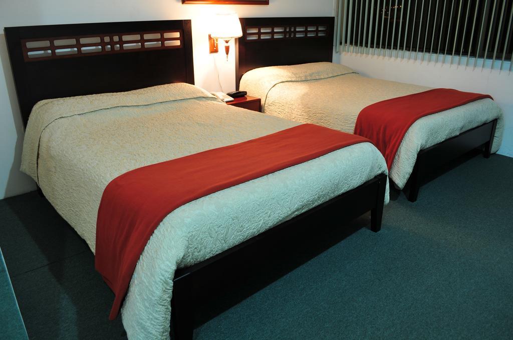 Hotel Cordero Куенка Номер фото