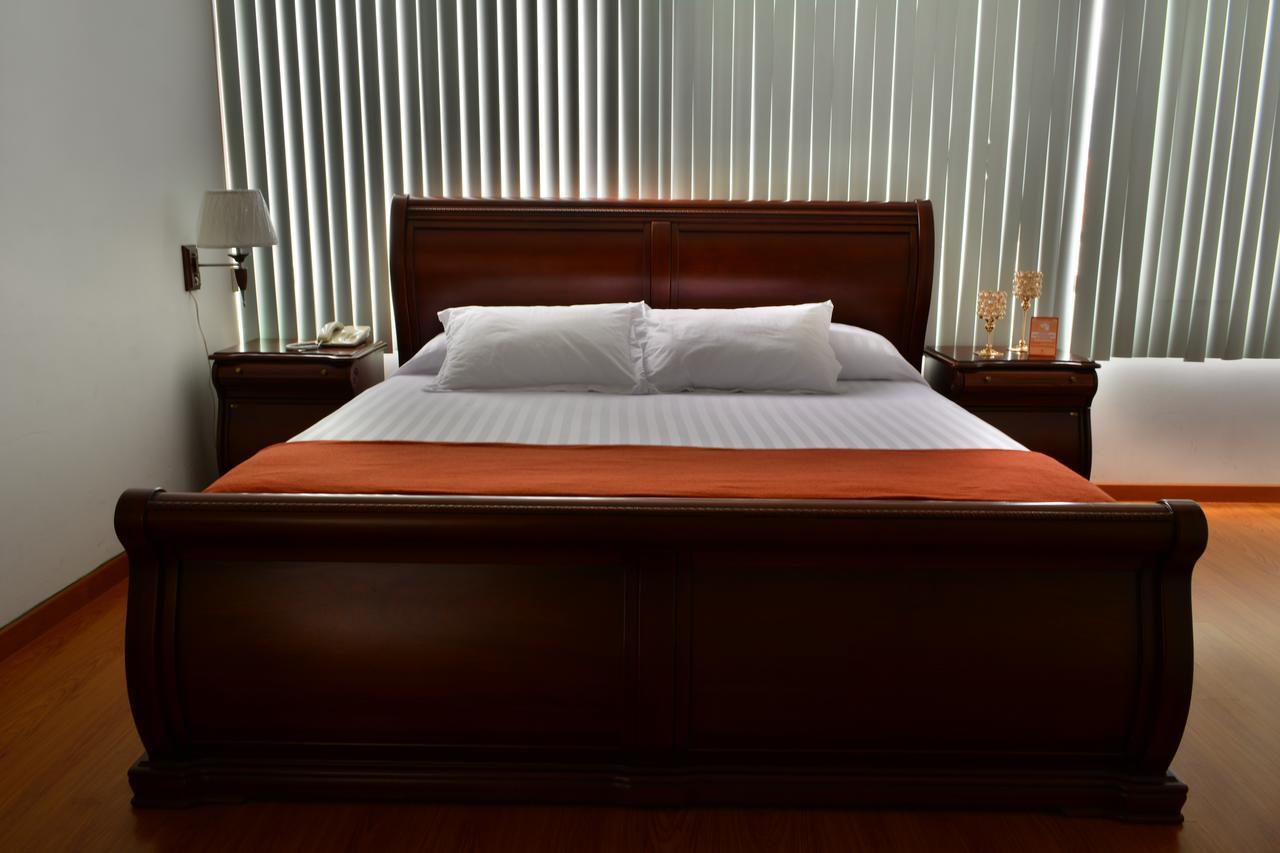 Hotel Cordero Куенка Екстер'єр фото